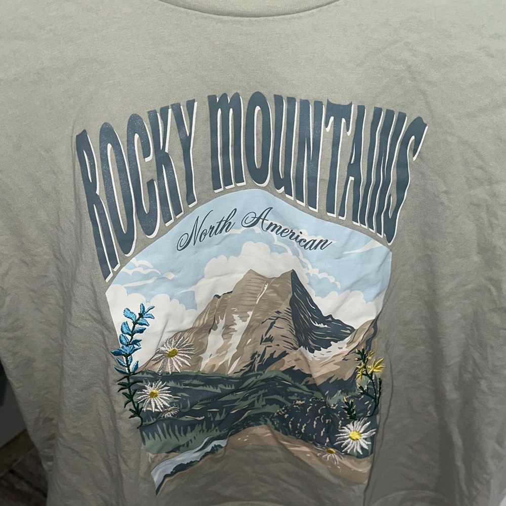 Rocky Mountains T-Shirt - Picture 2 of 4